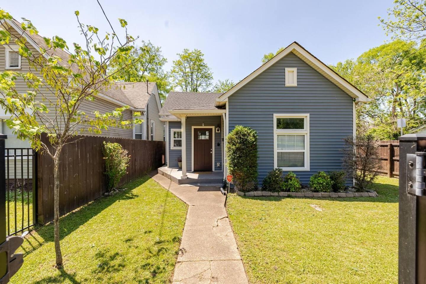 The Little Blue Haus - Two Miles To Broadway Сasa de vacaciones Nashville